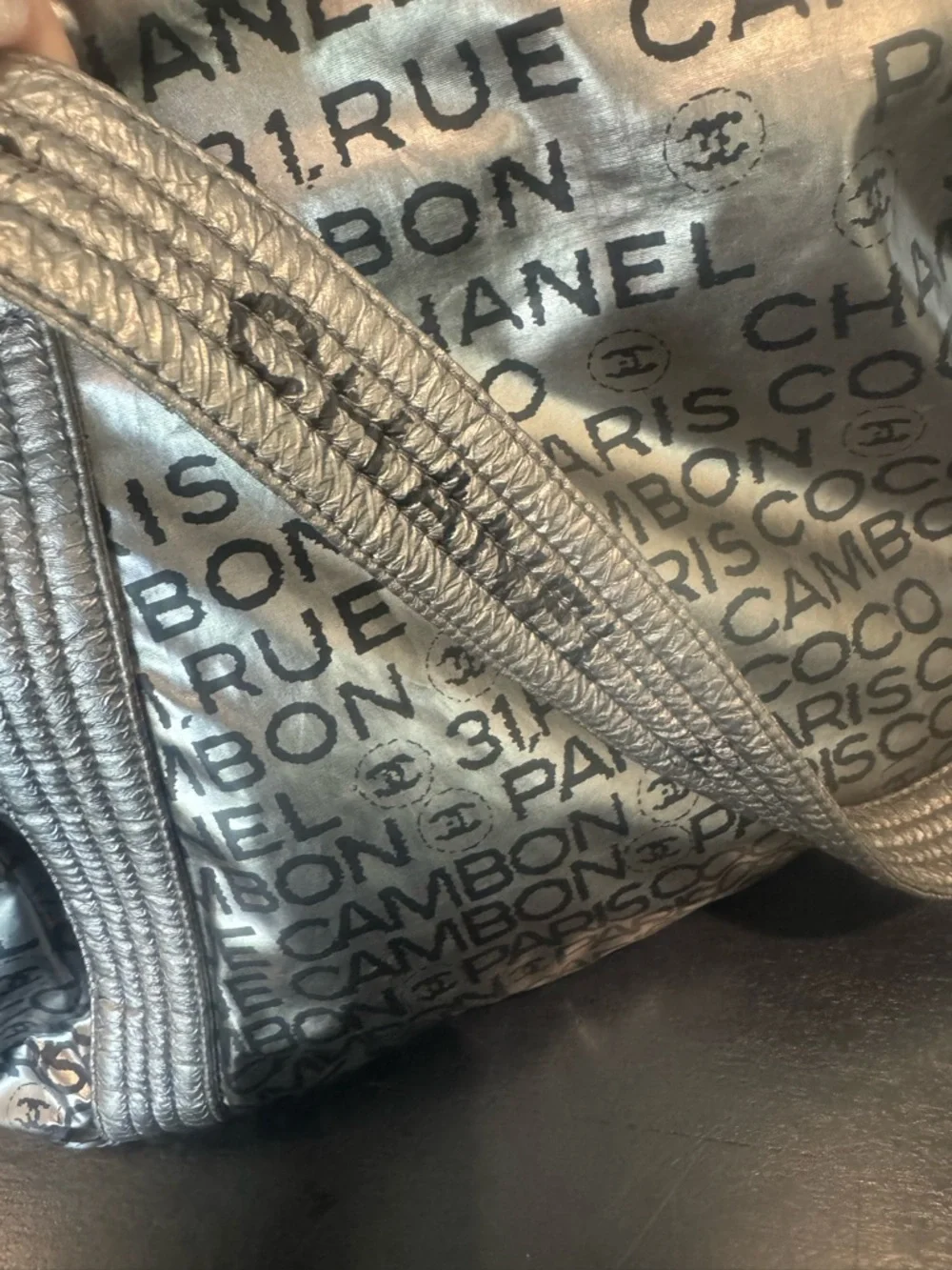 CHANEL Unlimited 31 Rue Cambon Metallic Silver Tote - Picture 7 of 15